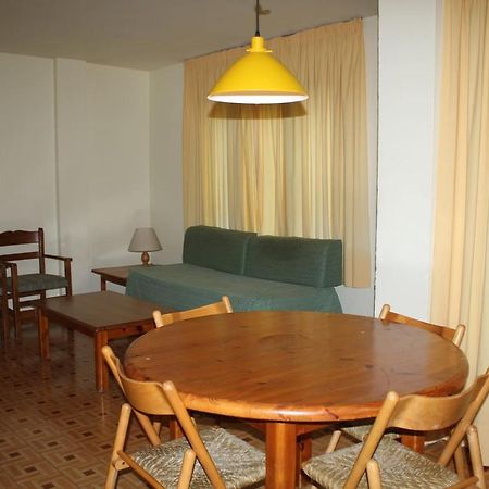 Apartamentos Pessets Adelaida Sort Esterno foto