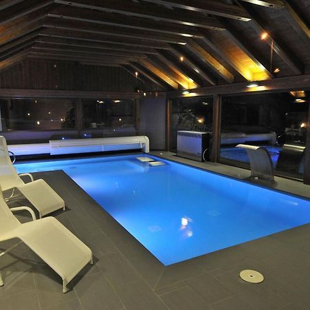Apartamentos Pessets Adelaida Sort Esterno foto