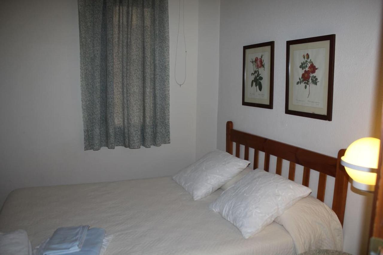 Apartamentos Pessets Adelaida Sort Esterno foto
